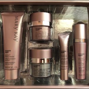 Mary Kay TimeWise Repair Volu-Firm Set